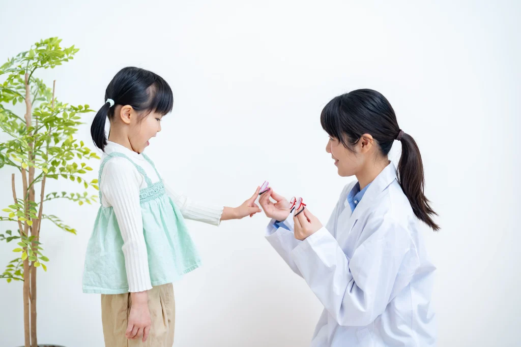 眼科医と女の子